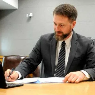 Lawyer Robert L Keates