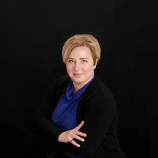 Lawyer Lolla Stovall