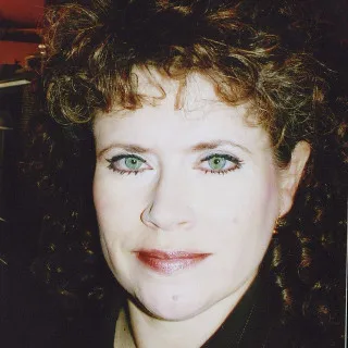Lawyer Gwenda R Lamb